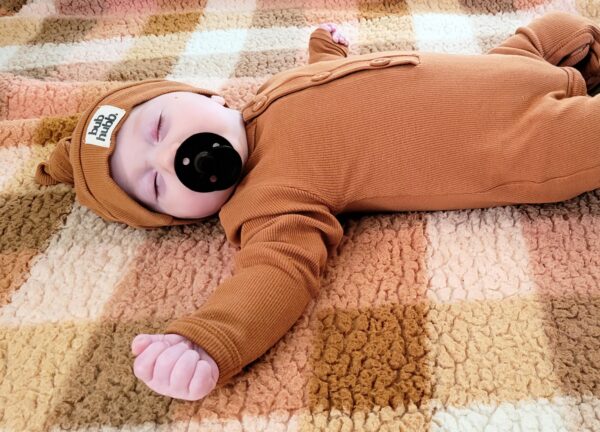 organic cotton onesie. - Image 9